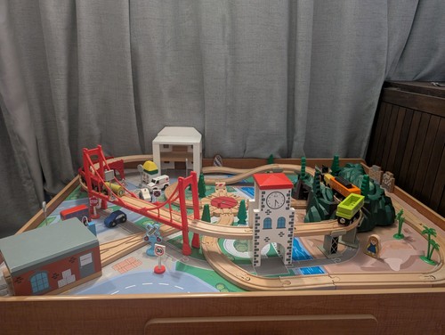 Big city wooden train - city,